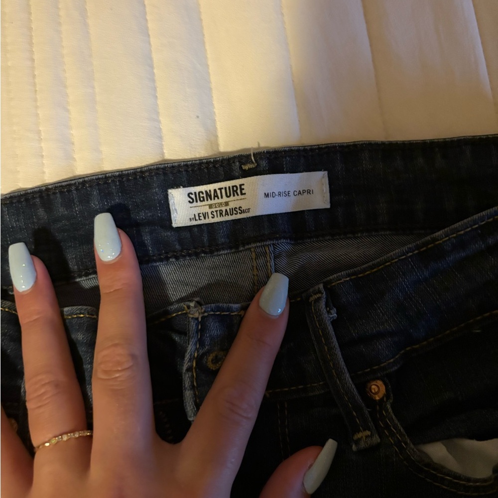 Levi's Blue Ankle Cropped Jeans Modern Style